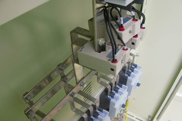 平顺配电柜-应急照明配电柜使用对工作人员的具